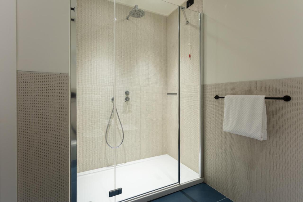 Sant'Ambrogio Apartments, Reception H24 ミラノ エクステリア 写真