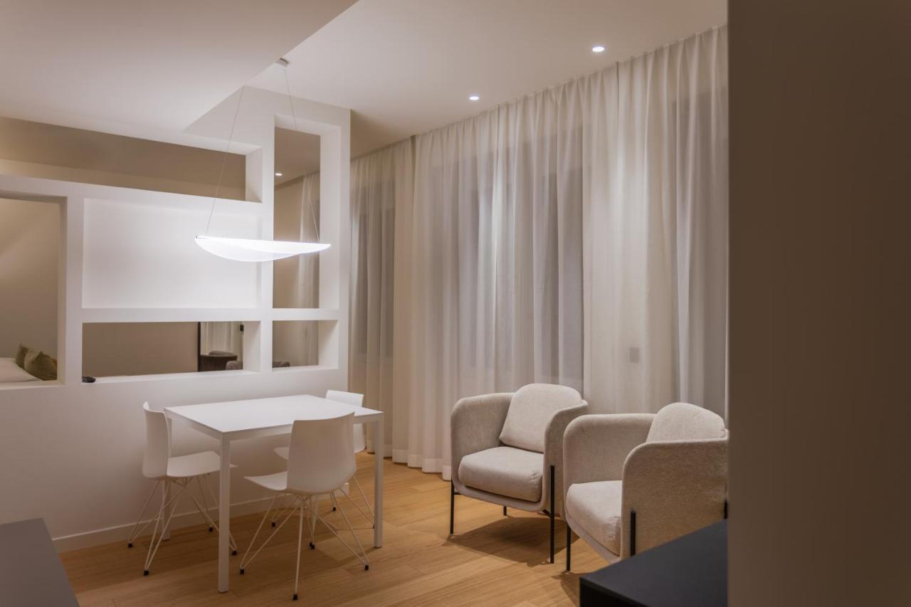 Sant'Ambrogio Apartments, Reception H24 ミラノ エクステリア 写真