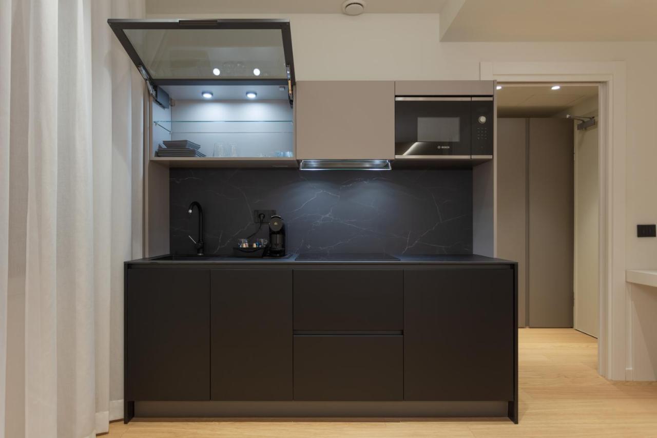 Sant'Ambrogio Apartments, Reception H24 ミラノ エクステリア 写真